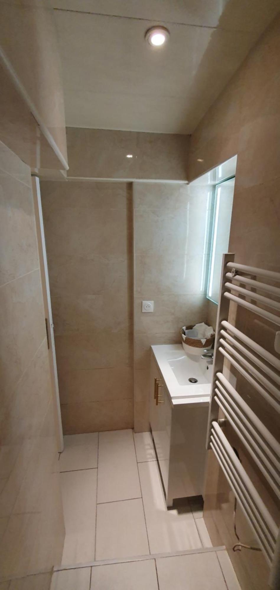 3 Pieces Sur Centre Appartement *